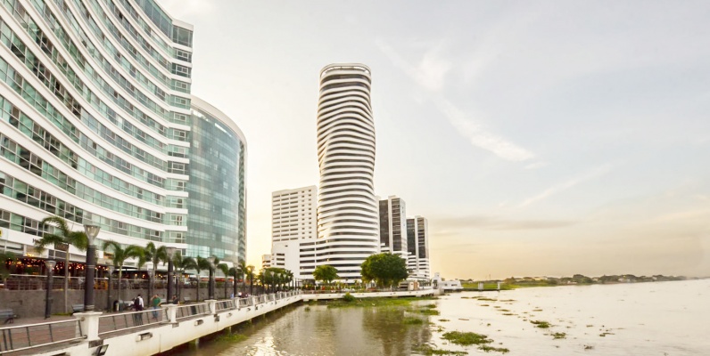 Oficina en alquiler en edificio The Point sector centro de Guayaquil GeoBienes - Oficina en alquiler en edificio The Point sector centro de Guayaquil - Plusvalia Guayaquil Casas de venta y alquiler Inmobiliaria Ecuador