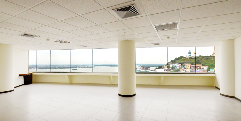 Oficina en alquiler en edificio The Point sector centro de Guayaquil GeoBienes - Oficina en alquiler en edificio The Point sector centro de Guayaquil - Plusvalia Guayaquil Casas de venta y alquiler Inmobiliaria Ecuador