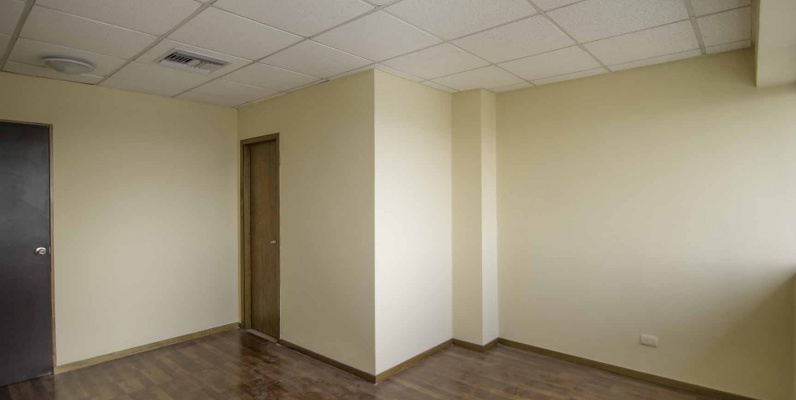Oficina en alquiler en Edificio Trade Building sector Norte GeoBienes - Oficina en alquiler en Edificio Trade Building sector Norte - Plusvalia Guayaquil Casas de venta y alquiler Inmobiliaria Ecuador