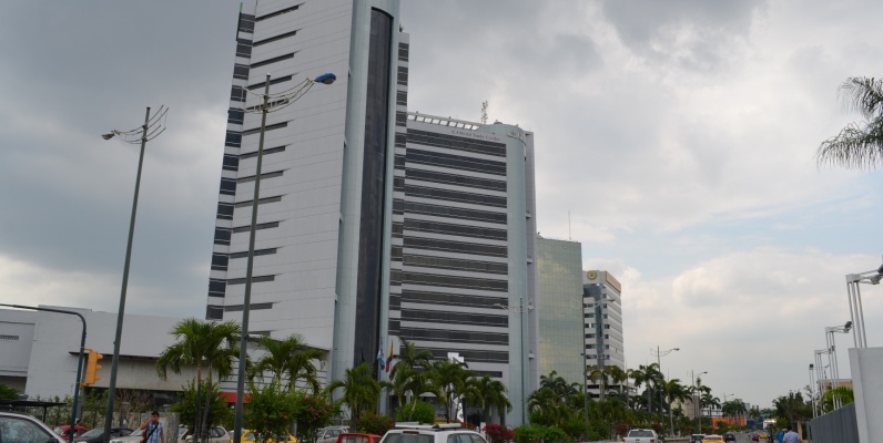 GeoBienes - Oficina en alquiler en Edificio World Trade Center sector Norte - Plusvalia Guayaquil Casas de venta y alquiler Inmobiliaria Ecuador