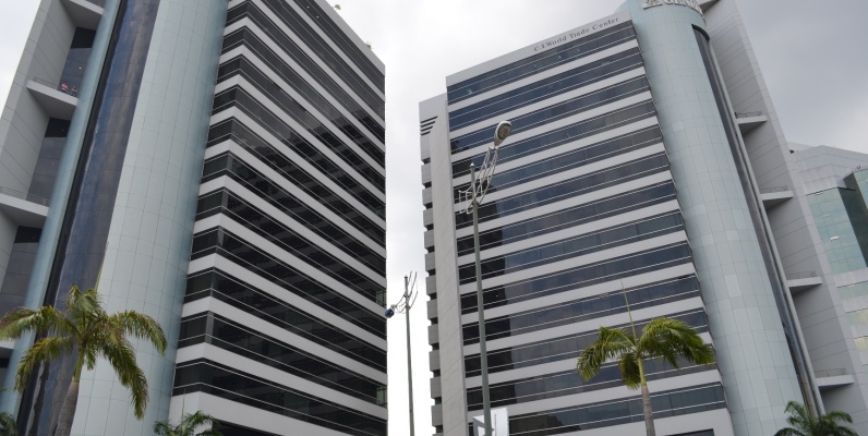 Oficina en alquiler en Edificio World Trade Center sector Norte GeoBienes - Oficina en alquiler en Edificio World Trade Center sector Norte - Plusvalia Guayaquil Casas de venta y alquiler Inmobiliaria Ecuador