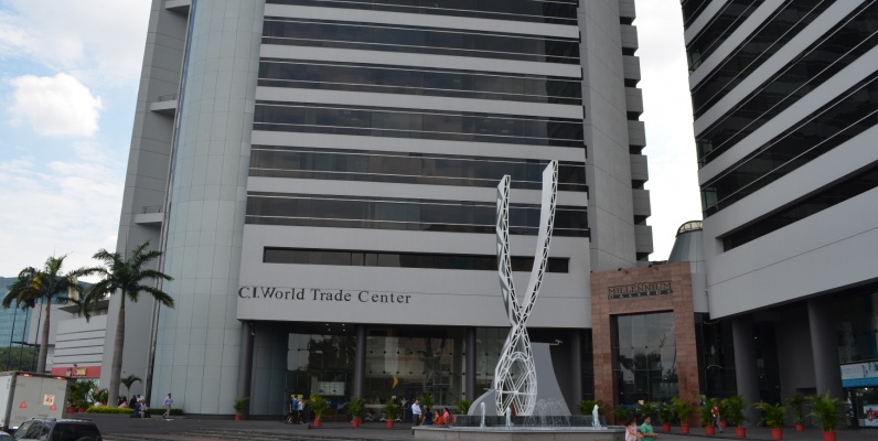 GeoBienes - Oficina en alquiler en Edificio World Trade Center sector Norte - Plusvalia Guayaquil Casas de venta y alquiler Inmobiliaria Ecuador