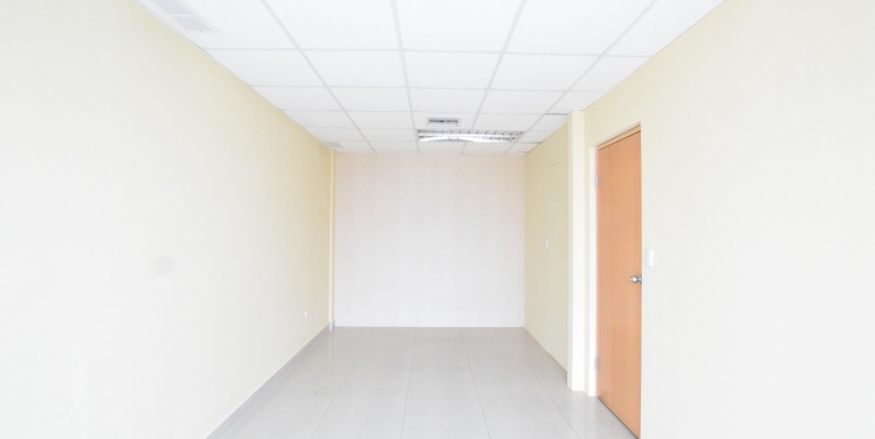 Oficina en alquiler en el Edificio Blue Towers, Norte de Guayaquil GeoBienes - Oficina en alquiler en el Edificio Blue Towers, Norte de Guayaquil - Plusvalia Guayaquil Casas de venta y alquiler Inmobiliaria Ecuador