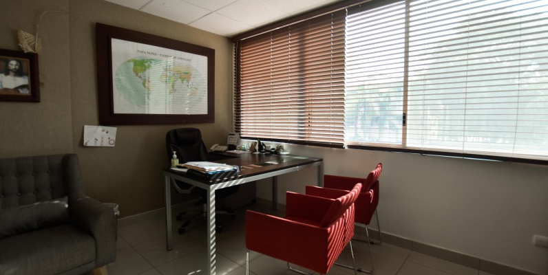 Oficina en alquiler en el Edificio SBC Office Center, Vía Samborondón GeoBienes - Oficina en alquiler en el Edificio SBC Office Center, Vía Samborondón - Plusvalia Guayaquil Casas de venta y alquiler Inmobiliaria Ecuador