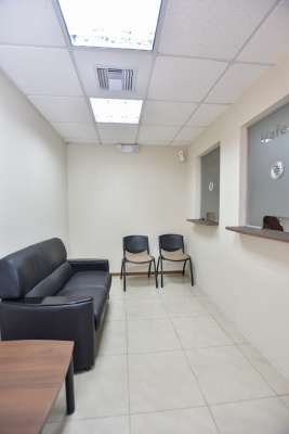 Oficina en alquiler en el Edificio Trade Building, Norte de Guayaquil GeoBienes - Oficina en alquiler en el Edificio Trade Building, Norte de Guayaquil - Plusvalia Guayaquil Casas de venta y alquiler Inmobiliaria Ecuador