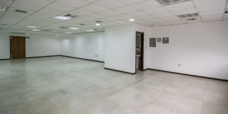 Oficina en alquiler en el Hotel Sonesta, Norte de Guayaquil GeoBienes - Oficina en alquiler en el Hotel Sonesta, Norte de Guayaquil - Plusvalia Guayaquil Casas de venta y alquiler Inmobiliaria Ecuador