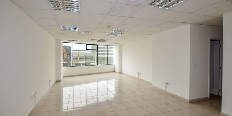 Oficina en alquiler en Executive Center sector norte de Guayaquil GeoBienes - Oficina en alquiler en Executive Center sector norte de Guayaquil - Plusvalia Guayaquil Casas de venta y alquiler Inmobiliaria Ecuador