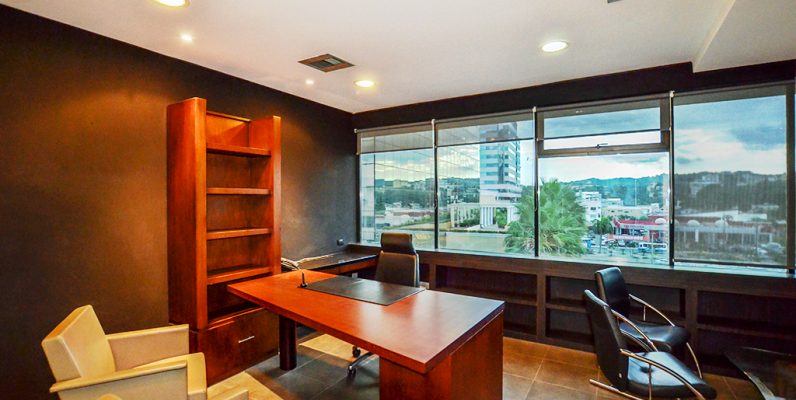 Oficina en alquiler en Kennedy sector norte de Guayaquil GeoBienes - Oficina en Venta en Kennedy sector norte de Guayaquil - Plusvalia Guayaquil Casas de venta y alquiler Inmobiliaria Ecuador