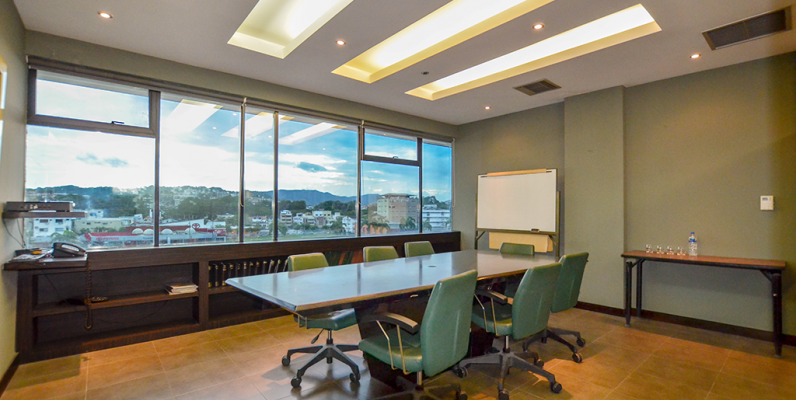 Oficina en alquiler en Kennedy sector norte de Guayaquil GeoBienes - Oficina en alquiler en Kennedy sector norte de Guayaquil - Plusvalia Guayaquil Casas de venta y alquiler Inmobiliaria Ecuador