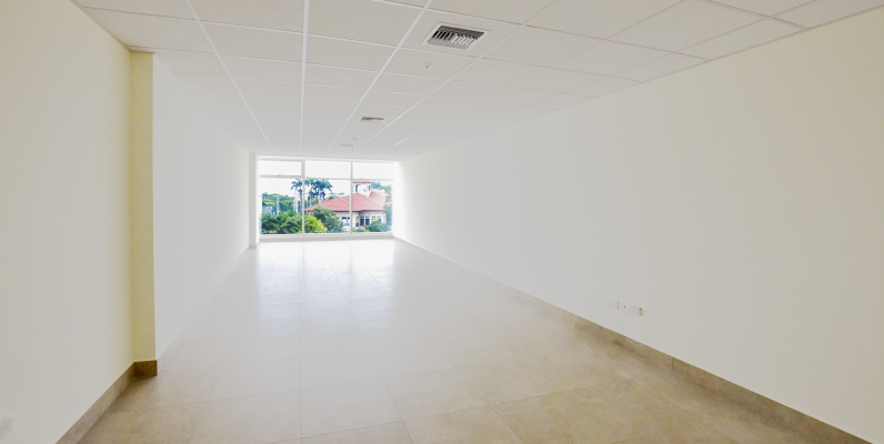 GeoBienes - Oficina en alquiler en Los Arcos Plaza sector Samborondón - Plusvalia Guayaquil Casas de venta y alquiler Inmobiliaria Ecuador