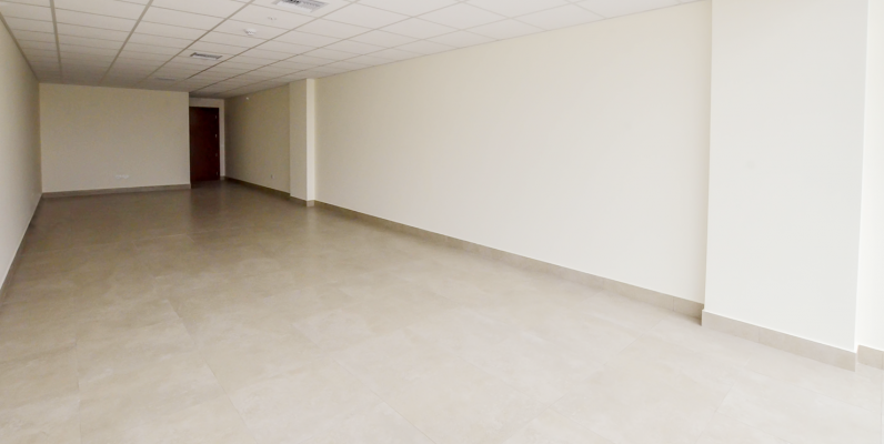 Oficina en alquiler en Los Arcos Plaza sector Samborondón GeoBienes - Oficina en alquiler en Los Arcos Plaza sector Samborondón - Plusvalia Guayaquil Casas de venta y alquiler Inmobiliaria Ecuador