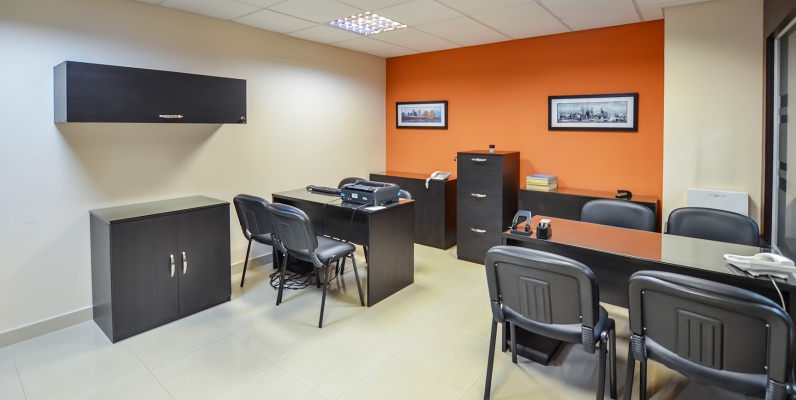 Oficina en alquiler en Parque Empresarial Colón sector norte de Guayaquil GeoBienes - Oficina en alquiler en Parque Empresarial Colón sector norte de Guayaquil - Plusvalia Guayaquil Casas de venta y alquiler Inmobiliaria Ecuador