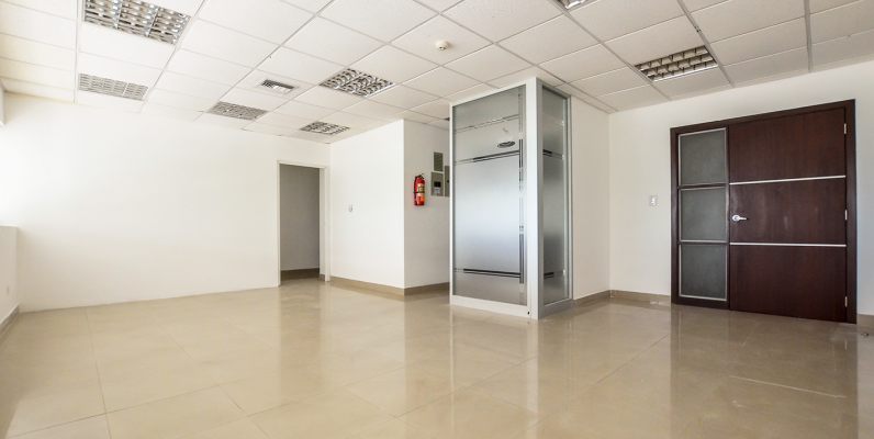 Oficina en alquiler en Parque Empresarial Colón sector norte de Guayaquil GeoBienes - Oficina en alquiler en Parque Empresarial Colón sector norte de Guayaquil - Plusvalia Guayaquil Casas de venta y alquiler Inmobiliaria Ecuador