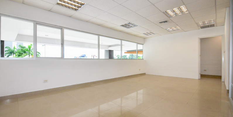 Oficina en alquiler en Parque Empresarial Colón sector norte de Guayaquil GeoBienes - Oficina en alquiler en Parque Empresarial Colón sector norte de Guayaquil - Plusvalia Guayaquil Casas de venta y alquiler Inmobiliaria Ecuador