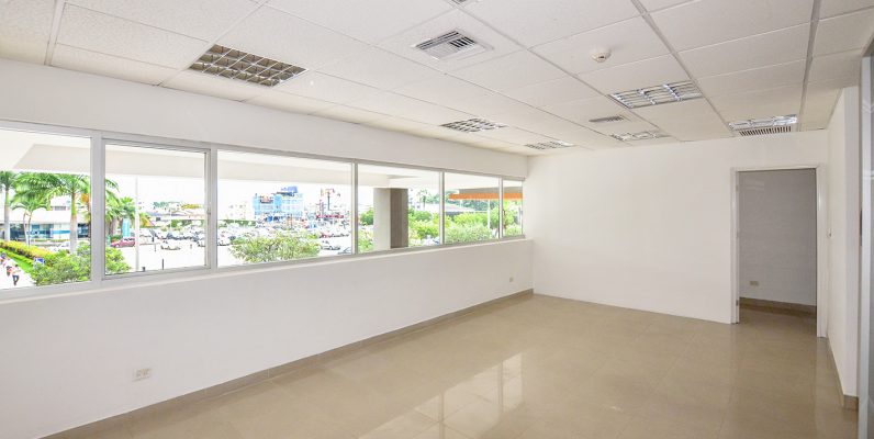 Oficina en alquiler en Parque Empresarial Colón sector norte de Guayaquil GeoBienes - Oficina en alquiler en Parque Empresarial Colón sector norte de Guayaquil - Plusvalia Guayaquil Casas de venta y alquiler Inmobiliaria Ecuador