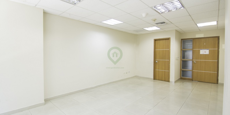 GeoBienes - Oficina en alquiler en Professional Center norte de Guayaquil - Plusvalia Guayaquil Casas de venta y alquiler Inmobiliaria Ecuador