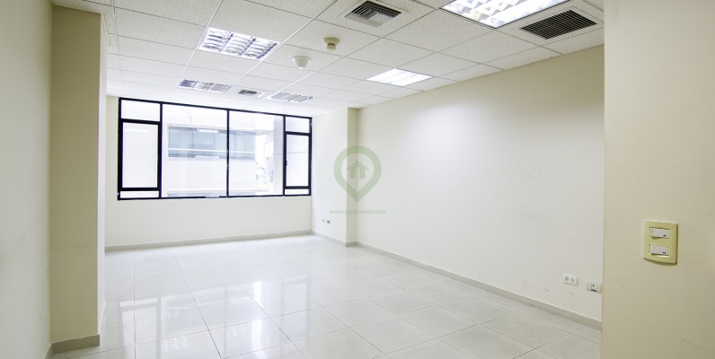 Oficina en alquiler en Professional Center norte de Guayaquil GeoBienes - Oficina en alquiler en Professional Center norte de Guayaquil - Plusvalia Guayaquil Casas de venta y alquiler Inmobiliaria Ecuador
