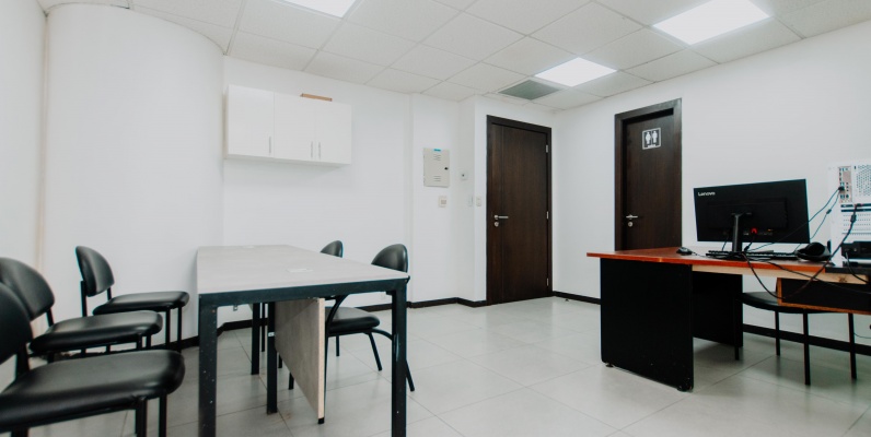 Oficina en alquiler en The Point, Puerto Santa Ana GeoBienes - Oficina en alquiler en The Point, Puerto Santa Ana - Plusvalia Guayaquil Casas de venta y alquiler Inmobiliaria Ecuador