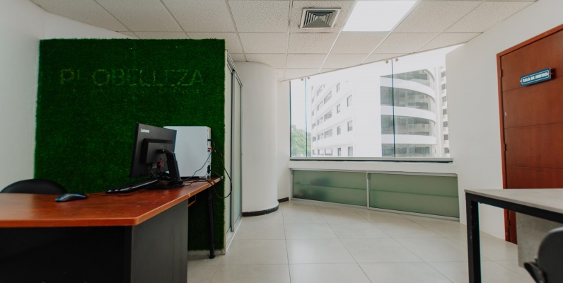 Oficina en alquiler en The Point, Puerto Santa Ana GeoBienes - Oficina en alquiler en The Point, Puerto Santa Ana - Plusvalia Guayaquil Casas de venta y alquiler Inmobiliaria Ecuador