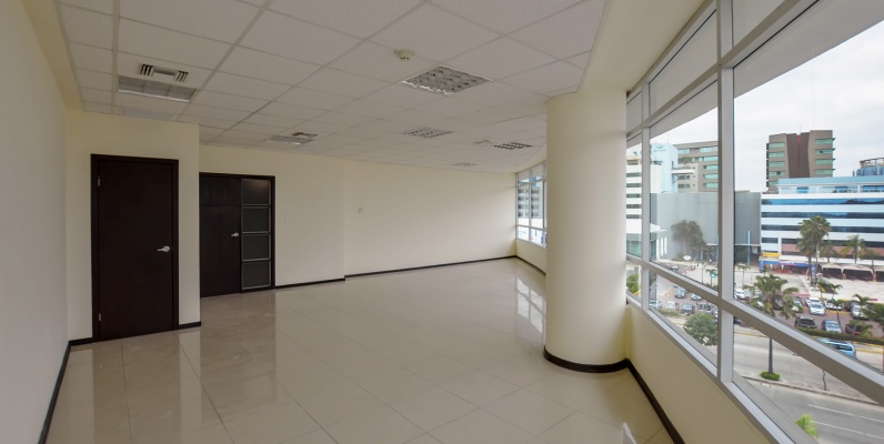 Oficina en alquiler en Torres del Mall sector norte de Guayaquil GeoBienes - Oficina en alquiler en Torres del Mall sector norte de Guayaquil - Plusvalia Guayaquil Casas de venta y alquiler Inmobiliaria Ecuador