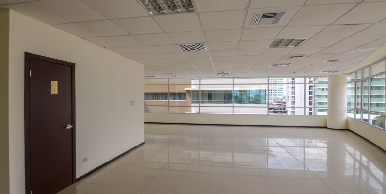 GeoBienes - Oficina en alquiler en Torres del Mall sector norte de Guayaquil - Plusvalia Guayaquil Casas de venta y alquiler Inmobiliaria Ecuador