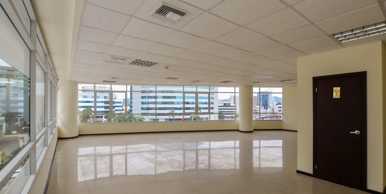 GeoBienes - Oficina en alquiler en Torres del Mall sector norte de Guayaquil - Plusvalia Guayaquil Casas de venta y alquiler Inmobiliaria Ecuador