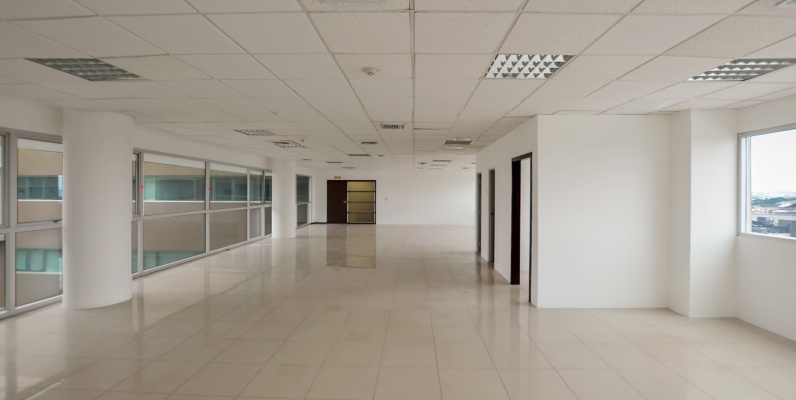 Oficina en alquiler en Torres del Mall sector norte de Guayaquil GeoBienes - Oficina en alquiler en Torres del Mall sector norte de Guayaquil - Plusvalia Guayaquil Casas de venta y alquiler Inmobiliaria Ecuador