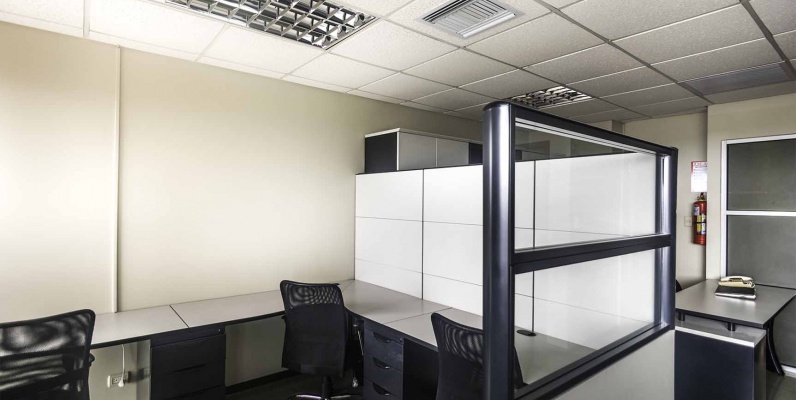 Oficina en Alquiler en Trade Building, Norte de Guayaquil GeoBienes - Oficina en Alquiler en Trade Building, Norte de Guayaquil - Plusvalia Guayaquil Casas de venta y alquiler Inmobiliaria Ecuador