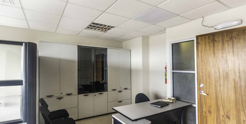 Oficina en Alquiler en Trade Building, Norte de Guayaquil GeoBienes - Oficina en Alquiler en Trade Building, Norte de Guayaquil - Plusvalia Guayaquil Casas de venta y alquiler Inmobiliaria Ecuador