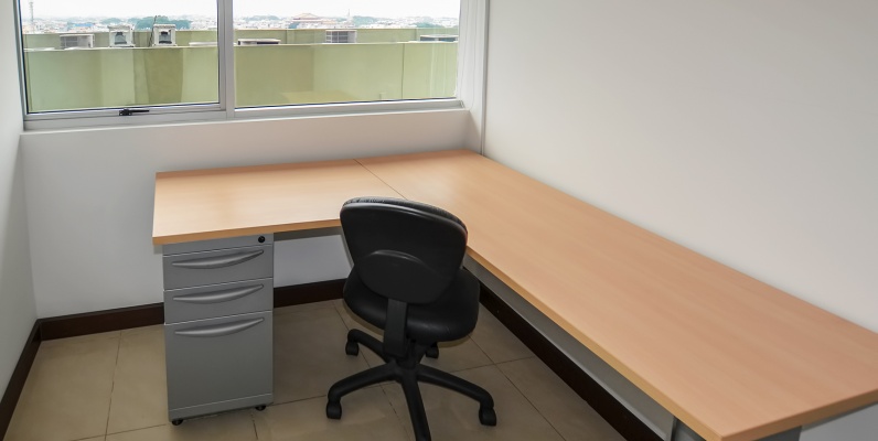 Oficina en alquiler en Trade Building sector norte de Guayaquil GeoBienes - Oficina en alquiler en Trade Building sector norte de Guayaquil - Plusvalia Guayaquil Casas de venta y alquiler Inmobiliaria Ecuador