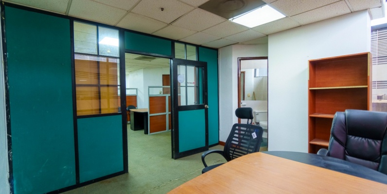 Oficina en alquiler en World Trade Center, Norte de Guayaquil GeoBienes - Oficina en alquiler en World Trade Center, Norte de Guayaquil - Plusvalia Guayaquil Casas de venta y alquiler Inmobiliaria Ecuador