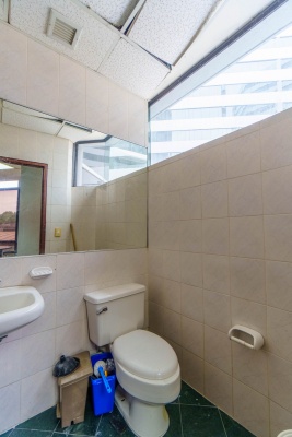 Oficina en alquiler en World Trade Center, Norte de Guayaquil GeoBienes - Oficina en alquiler en World Trade Center, Norte de Guayaquil - Plusvalia Guayaquil Casas de venta y alquiler Inmobiliaria Ecuador