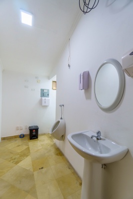 Oficina en alquiler planta alta ubicado en Urdesa, Norte de Guayaquil GeoBienes - Oficina en alquiler planta alta ubicado en Urdesa, Norte de Guayaquil - Plusvalia Guayaquil Casas de venta y alquiler Inmobiliaria Ecuador
