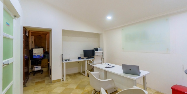 Oficina en alquiler planta alta ubicado en Urdesa, Norte de Guayaquil GeoBienes - Oficina en alquiler planta alta ubicado en Urdesa, Norte de Guayaquil - Plusvalia Guayaquil Casas de venta y alquiler Inmobiliaria Ecuador