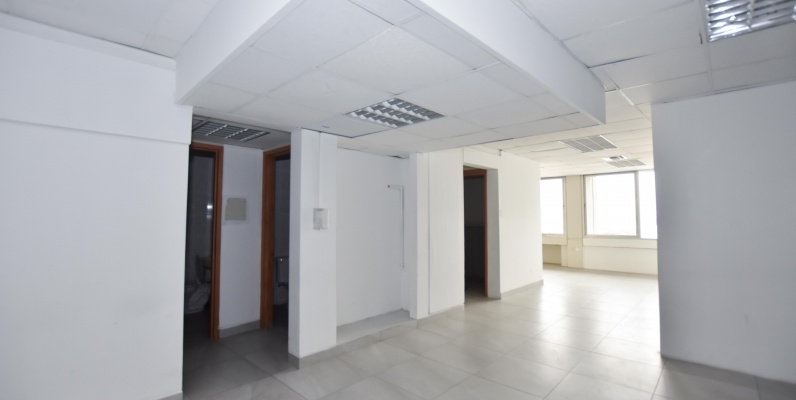 GeoBienes - Oficina en alquiler ubicada en el Edificio Mecanos - Plusvalia Guayaquil Casas de venta y alquiler Inmobiliaria Ecuador