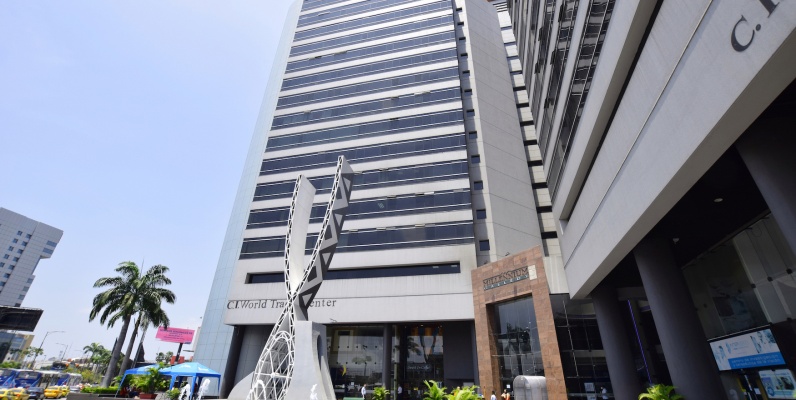 GeoBienes - Oficina en alquiler ubicada en el Edificio World Trade Center - Plusvalia Guayaquil Casas de venta y alquiler Inmobiliaria Ecuador