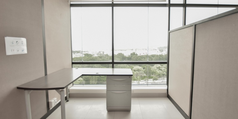 Oficina en alquiler ubicada en el Edificio World Trade Center GeoBienes - Oficina en alquiler ubicada en el Edificio World Trade Center - Plusvalia Guayaquil Casas de venta y alquiler Inmobiliaria Ecuador