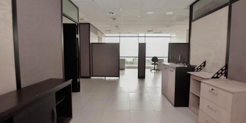 Oficina en alquiler ubicada en el Edificio World Trade Center GeoBienes - Oficina en alquiler ubicada en el Edificio World Trade Center - Plusvalia Guayaquil Casas de venta y alquiler Inmobiliaria Ecuador