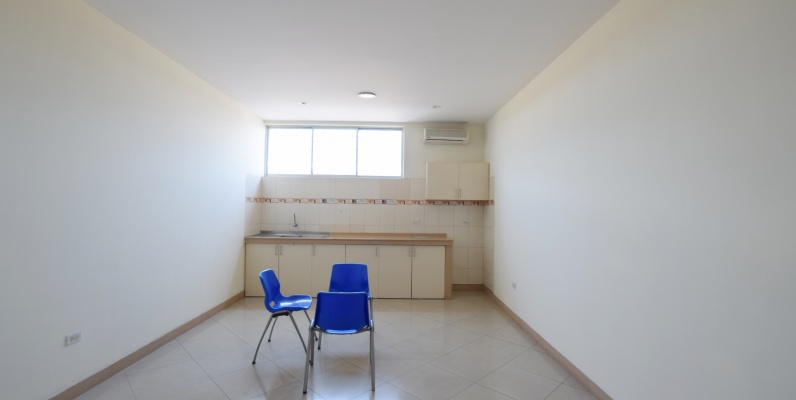 Oficina en alquiler ubicada en el Norte de Guayaquil GeoBienes - Oficina en alquiler ubicada en Cdla. Naval Norte - Plusvalia Guayaquil Casas de venta y alquiler Inmobiliaria Ecuador