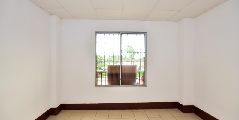 Oficina en alquiler ubicada en Metropolis II, Autopista Terminal Terrestre GeoBienes - Oficina en alquiler ubicada en Metropolis II, Autopista Terminal Terrestre - Plusvalia Guayaquil Casas de venta y alquiler Inmobiliaria Ecuador