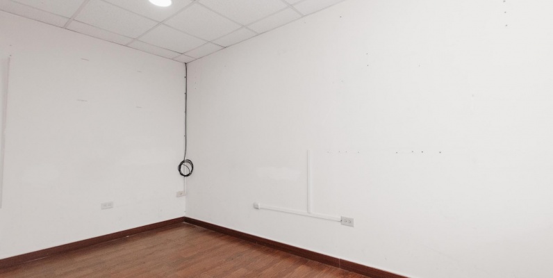 Oficina en alquiler ubicada en Samborondón Plaza, Samborondón GeoBienes - Oficina en alquiler ubicada en Samborondón Plaza, Samborondón - Plusvalia Guayaquil Casas de venta y alquiler Inmobiliaria Ecuador