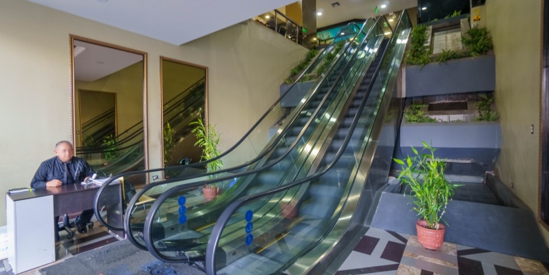Oficina en alquiler ubicado en Edificio Induauto, Centro de Guayaquil GeoBienes - Oficina en alquiler ubicado en Edificio Induauto, Centro de Guayaquil - Plusvalia Guayaquil Casas de venta y alquiler Inmobiliaria Ecuador