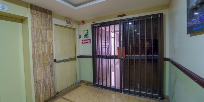 Oficina en alquiler ubicado en Edificio Induauto, Centro de Guayaquil GeoBienes - Oficina en alquiler ubicado en Edificio Induauto, Centro de Guayaquil - Plusvalia Guayaquil Casas de venta y alquiler Inmobiliaria Ecuador