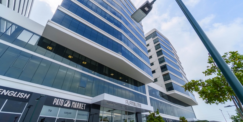 Oficina en alquiler ubicado en Edificio Platinum II, Vía Samborondón GeoBienes - Oficina en alquiler, Edificio Platinum II, Aurora, Av. Febres Cordero, Vía Samborondón - Daule - Plusvalia Guayaquil Casas de venta y alquiler Inmobiliaria Ecuador
