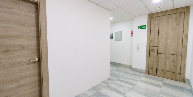 Oficina en alquiler ubicado en Edificio Platinum II, Vía Samborondón GeoBienes - Oficina en alquiler, Edificio Platinum II, Aurora, Av. Febres Cordero, Vía Samborondón - Daule - Plusvalia Guayaquil Casas de venta y alquiler Inmobiliaria Ecuador