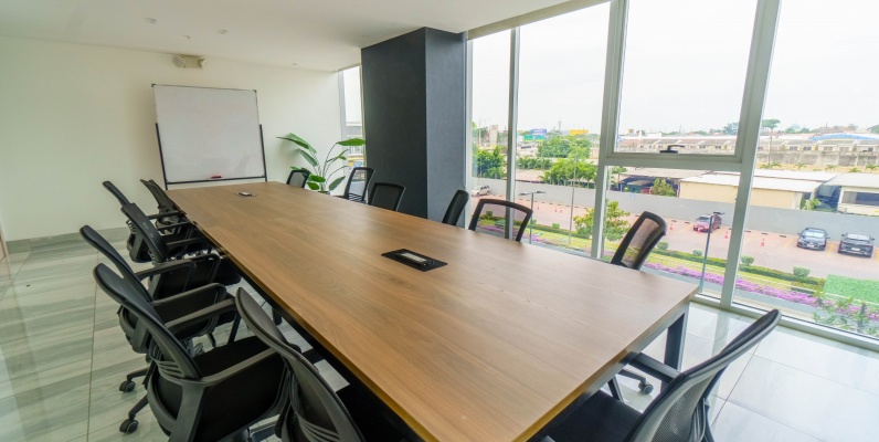 Oficina en alquiler ubicado en Edificio Platinum II, Vía Samborondón GeoBienes - Oficina en alquiler, Edificio Platinum II, Aurora, Av. Febres Cordero, Vía Samborondón - Daule - Plusvalia Guayaquil Casas de venta y alquiler Inmobiliaria Ecuador