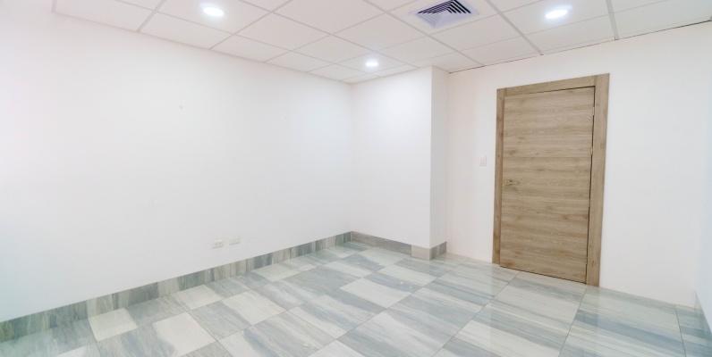 Oficina en alquiler ubicado en Edificio Platinum II, Vía Samborondón GeoBienes - Oficina en alquiler, Edificio Platinum II, Aurora, Av. Febres Cordero, Vía Samborondón - Daule - Plusvalia Guayaquil Casas de venta y alquiler Inmobiliaria Ecuador