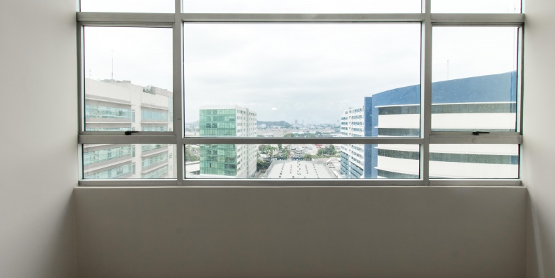 Oficina en alquiler ubicado en el Edificio Trade Building GeoBienes - Oficina en alquiler ubicado en el Edificio Trade Building - Plusvalia Guayaquil Casas de venta y alquiler Inmobiliaria Ecuador