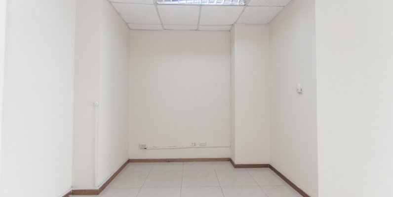 Oficina en alquiler ubicado en el Edificio Trade Building GeoBienes - Oficina en alquiler ubicado en el Edificio Trade Building - Plusvalia Guayaquil Casas de venta y alquiler Inmobiliaria Ecuador