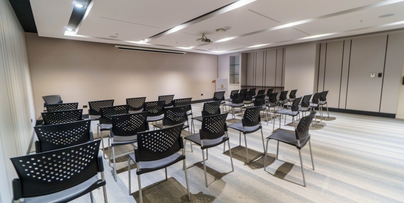 Oficina en alquiler ubicado en Platinum 1 GeoBienes - Oficina en alquiler ubicado en Platinum 1 - Plusvalia Guayaquil Casas de venta y alquiler Inmobiliaria Ecuador